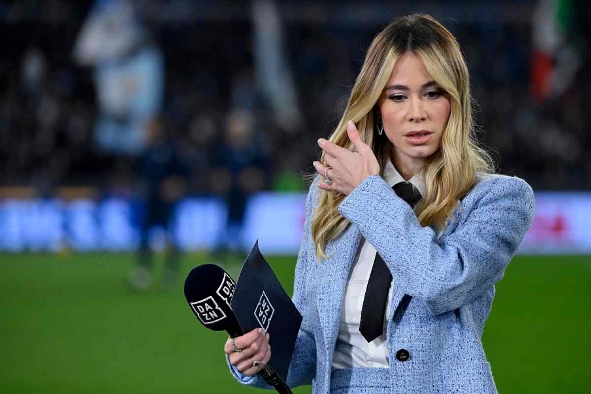 Diletta Leotta si prepara prima di un collegamento