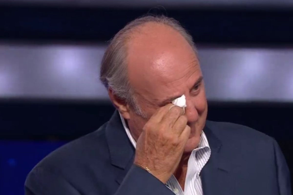Gerry Scotti in lacrime