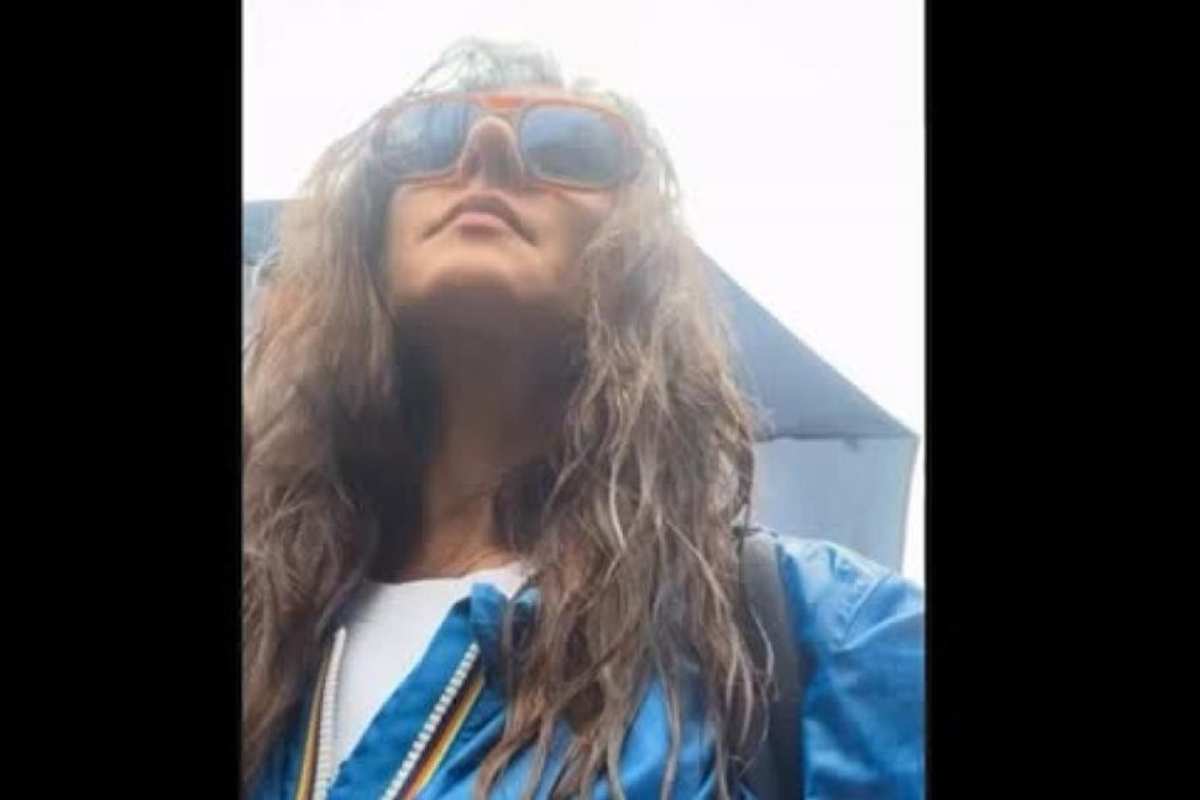 ambra angiolini al corteo di milano