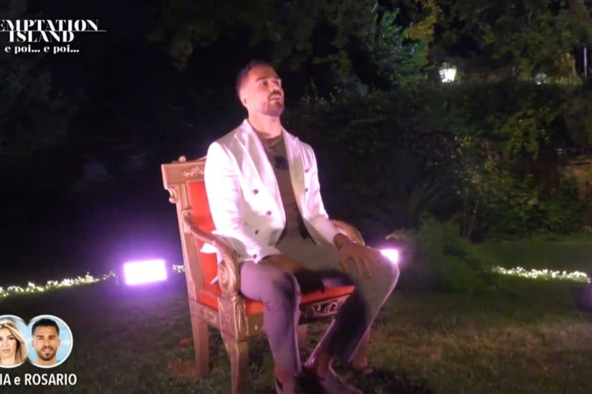 Screen puntata Temptation Island e poi... e poi con Rosario sul trono