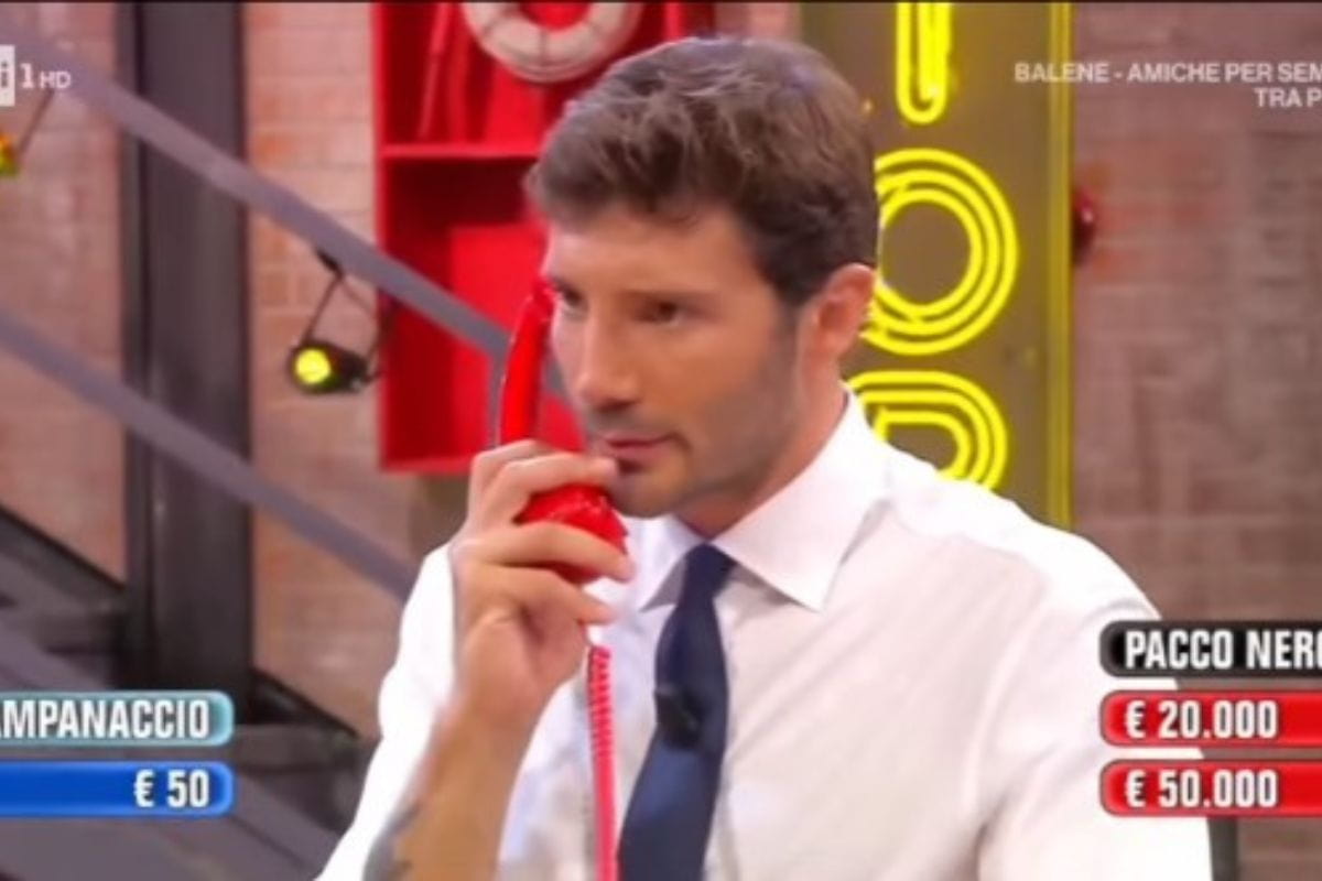 screen stefano de martino puntata affari tuoi