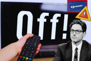 televisione spenta logo mediadset segnale pericolo piersilvio berlusconi