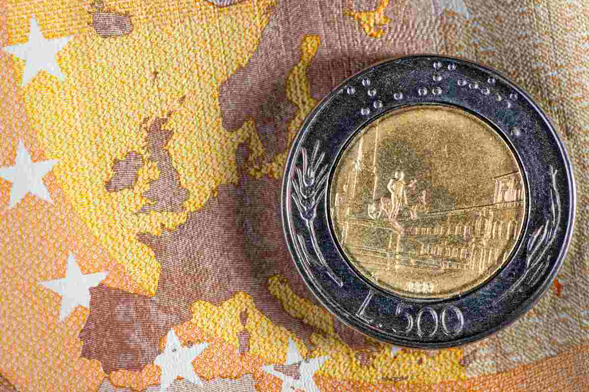 moneta in lire e banconota da 50 euro